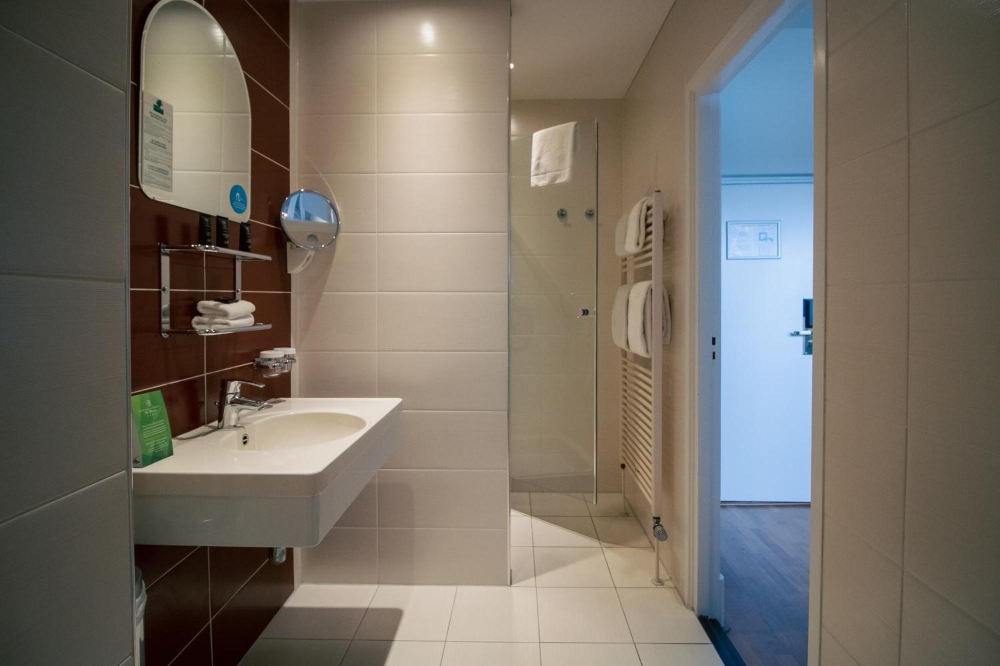 Grand Hotel En Residence De Draak Bergen op Zoom Bilik gambar