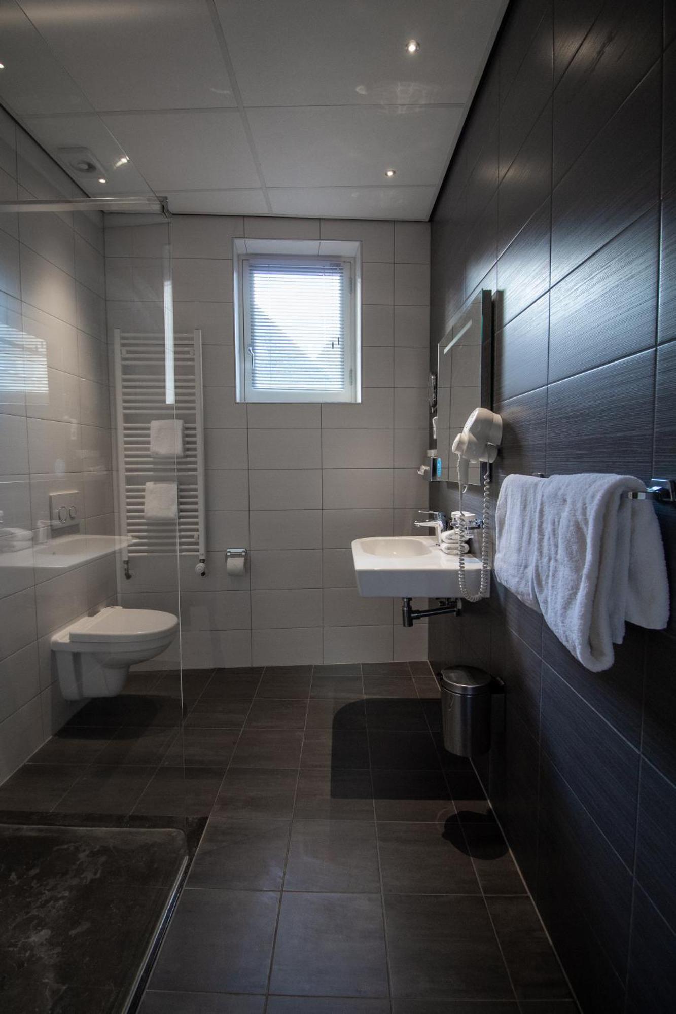 Grand Hotel En Residence De Draak Bergen op Zoom Bilik gambar